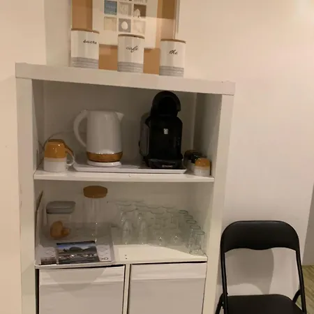 לינה וארוחת בוקר Grange Rousselin 3*