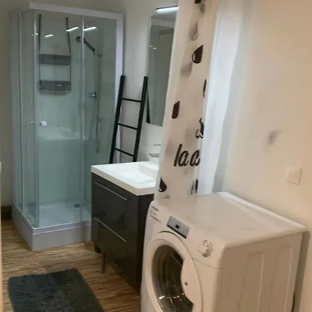 לינה וארוחת בוקר Grange Rousselin